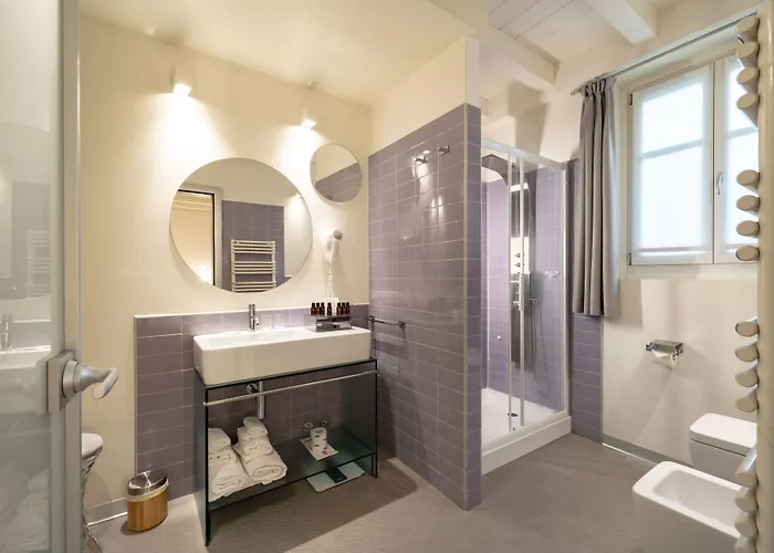 Avenue Boutique 4*