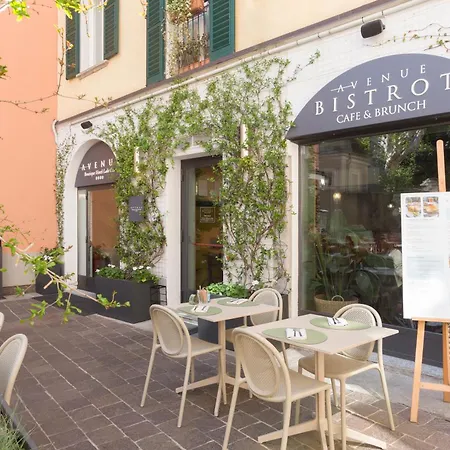 Hotel Avenue Boutique 4*