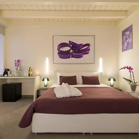Avenue Boutique 4*