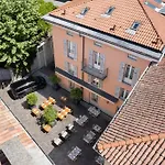 Avenue Boutique 4*