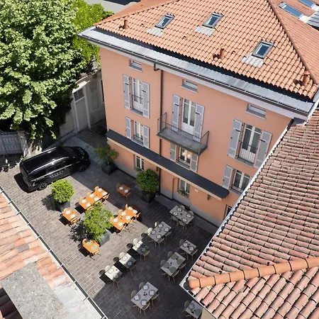 Avenue Boutique 4*